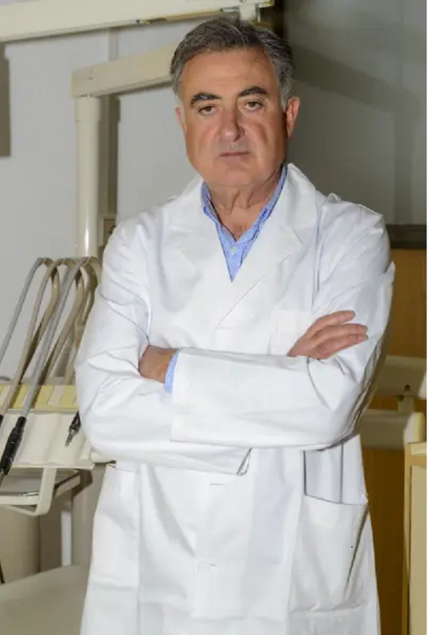 Fotografía del Prof. D. Miguel Ángel González Moles
